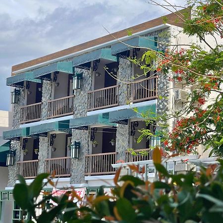 Sola Hotel Laoag Exteriör bild